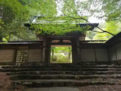 常照皇寺の山門・神門