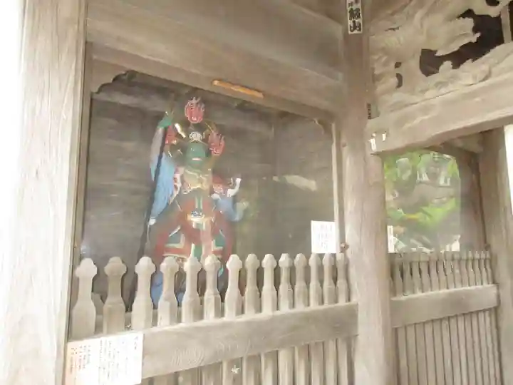 布施弁天 東海寺の仏像