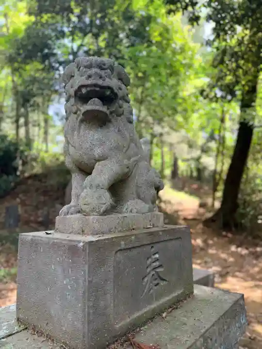 須賀神社 奥の院の{uncategorized: "未分類", other: "その他", undefined: "問題あり", building: "その他建物", grave: "お墓", sacred_gate: "鳥居", guardian: "狛犬", statue: "像", buddha: "仏像", history: "歴史", nature: "自然", garden: "庭園", animal: "動物", pagoda: "塔", temizu: "手水舎", mountain_gate: "山門・神門", sanctuary: "本殿・本堂", subordinate: "末社・摂社", art: "芸術", scenery: "景色", jizo: "地蔵", ema: "絵馬", goshuin: "御朱印", omikuji: "おみくじ", items: "授与品その他", amulet: "お守り", goshuincho: "御朱印帳", eats: "食事", festival: "お祭り", votive_dance: "神楽", shichigosan: "七五三参", wedding: "結婚式", experience: "体験その他", initially: "初詣", around: "周辺", anti_infection: "感染症対策"}