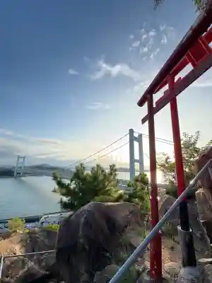 穴場稲荷の鳥居