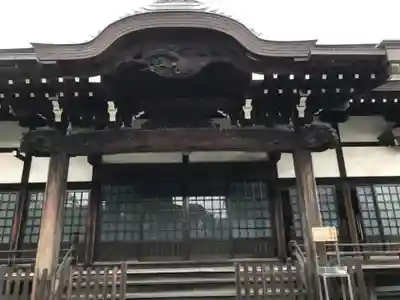 実相寺の本殿・本堂