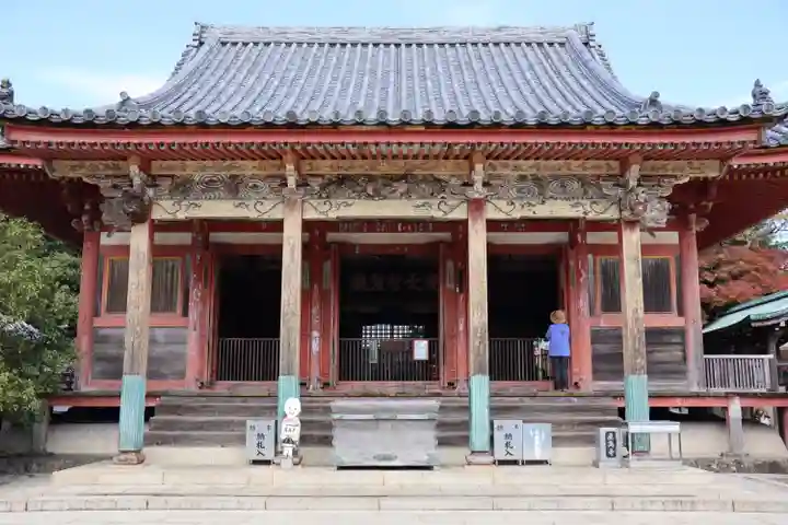 屋島寺の本殿・本堂