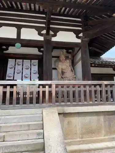 法隆寺の像