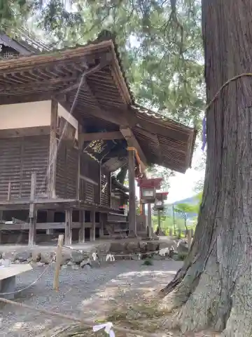 白瀧神社の本殿・本堂