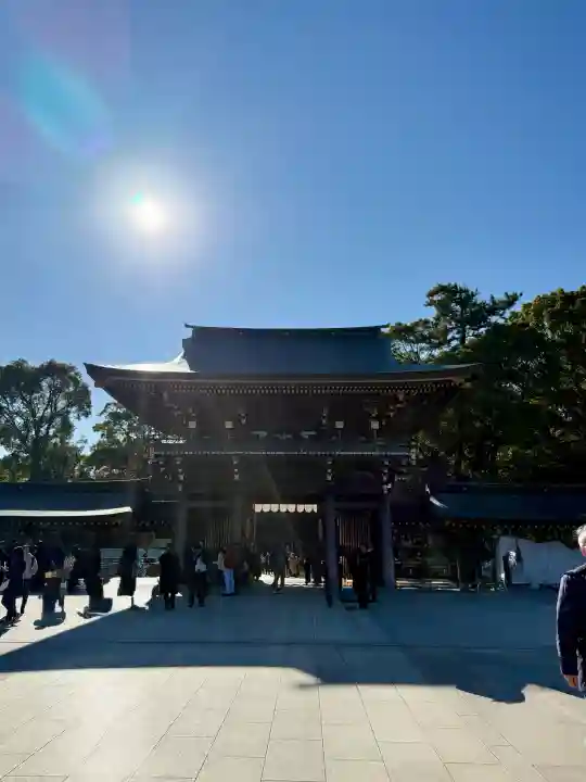 寒川神社の{uncategorized: "未分類", other: "その他", undefined: "問題あり", building: "その他建物", grave: "お墓", sacred_gate: "鳥居", guardian: "狛犬", statue: "像", buddha: "仏像", history: "歴史", nature: "自然", garden: "庭園", animal: "動物", pagoda: "塔", temizu: "手水舎", mountain_gate: "山門・神門", sanctuary: "本殿・本堂", subordinate: "末社・摂社", art: "芸術", scenery: "景色", jizo: "地蔵", ema: "絵馬", goshuin: "御朱印", omikuji: "おみくじ", items: "授与品その他", amulet: "お守り", goshuincho: "御朱印帳", eats: "食事", festival: "お祭り", votive_dance: "神楽", shichigosan: "七五三参", wedding: "結婚式", experience: "体験その他", initially: "初詣", around: "周辺", anti_infection: "感染症対策"}