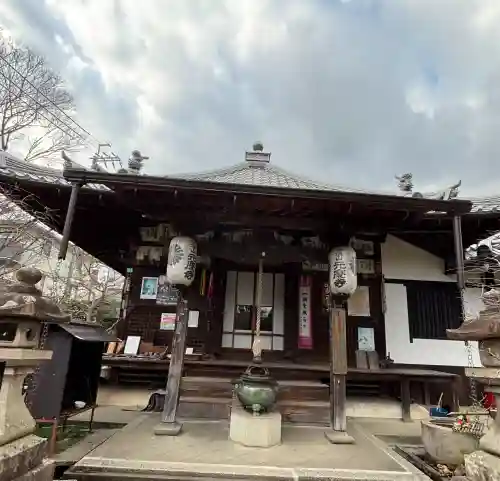 元慶寺の{uncategorized: "未分類", other: "その他", undefined: "問題あり", building: "その他建物", grave: "お墓", sacred_gate: "鳥居", guardian: "狛犬", statue: "像", buddha: "仏像", history: "歴史", nature: "自然", garden: "庭園", animal: "動物", pagoda: "塔", temizu: "手水舎", mountain_gate: "山門・神門", sanctuary: "本殿・本堂", subordinate: "末社・摂社", art: "芸術", scenery: "景色", jizo: "地蔵", ema: "絵馬", goshuin: "御朱印", omikuji: "おみくじ", items: "授与品その他", amulet: "お守り", goshuincho: "御朱印帳", eats: "食事", festival: "お祭り", votive_dance: "神楽", shichigosan: "七五三参", wedding: "結婚式", experience: "体験その他", initially: "初詣", around: "周辺", anti_infection: "感染症対策"}