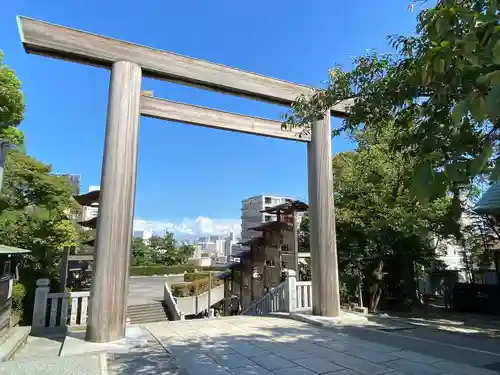 伊勢山皇大神宮の鳥居