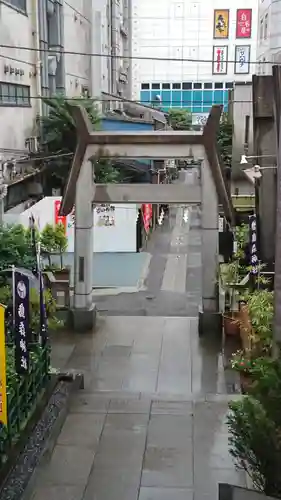 烏森神社の鳥居