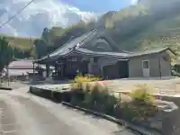 盛願寺の{uncategorized: "未分類", other: "その他", undefined: "問題あり", building: "その他建物", grave: "お墓", sacred_gate: "鳥居", guardian: "狛犬", statue: "像", buddha: "仏像", history: "歴史", nature: "自然", garden: "庭園", animal: "動物", pagoda: "塔", temizu: "手水舎", mountain_gate: "山門・神門", sanctuary: "本殿・本堂", subordinate: "末社・摂社", art: "芸術", scenery: "景色", jizo: "地蔵", ema: "絵馬", goshuin: "御朱印", omikuji: "おみくじ", items: "授与品その他", amulet: "お守り", goshuincho: "御朱印帳", eats: "食事", festival: "お祭り", votive_dance: "神楽", shichigosan: "七五三参", wedding: "結婚式", experience: "体験その他", initially: "初詣", around: "周辺", anti_infection: "感染症対策"}