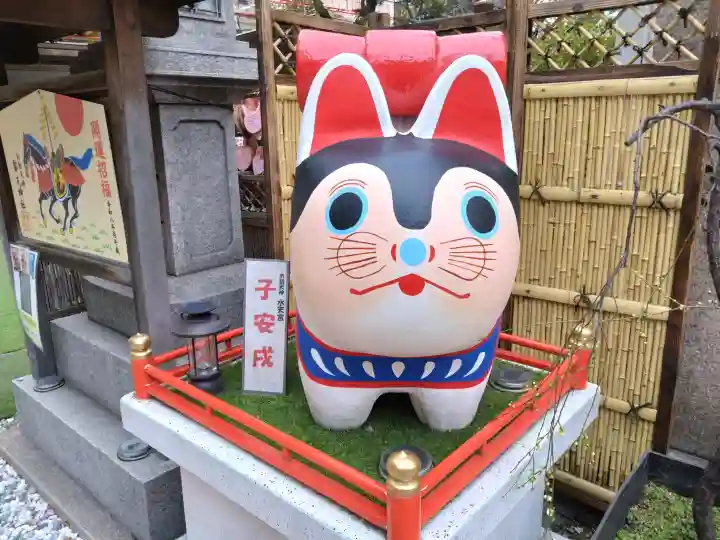 露天神社(お初天神)の{uncategorized: "未分類", other: "その他", undefined: "問題あり", building: "その他建物", grave: "お墓", sacred_gate: "鳥居", guardian: "狛犬", statue: "像", buddha: "仏像", history: "歴史", nature: "自然", garden: "庭園", animal: "動物", pagoda: "塔", temizu: "手水舎", mountain_gate: "山門・神門", sanctuary: "本殿・本堂", subordinate: "末社・摂社", art: "芸術", scenery: "景色", jizo: "地蔵", ema: "絵馬", goshuin: "御朱印", omikuji: "おみくじ", items: "授与品その他", amulet: "お守り", goshuincho: "御朱印帳", eats: "食事", festival: "お祭り", votive_dance: "神楽", shichigosan: "七五三参", wedding: "結婚式", experience: "体験その他", initially: "初詣", around: "周辺", anti_infection: "感染症対策"}