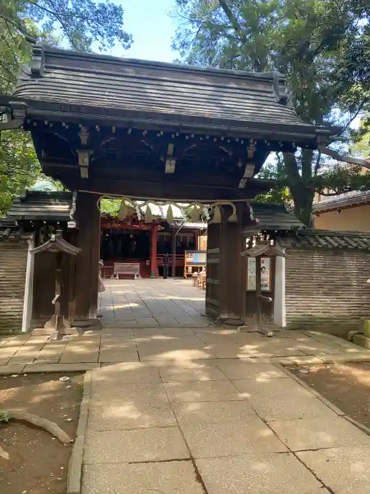 赤坂氷川神社の山門・神門