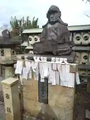 大石神社の像