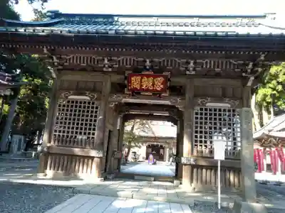 身延山奥之院思親閣の山門・神門