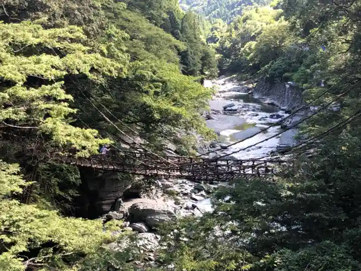 蔓橋地蔵尊の周辺