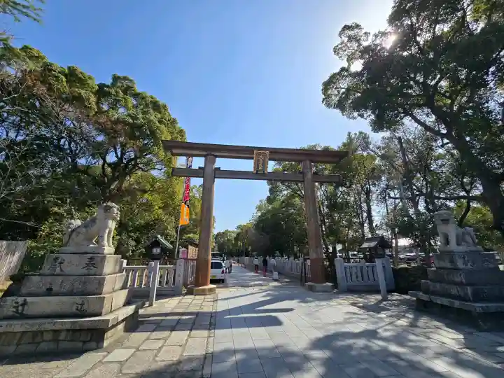 和泉國一之宮 大鳥大社の{uncategorized: "未分類", other: "その他", undefined: "問題あり", building: "その他建物", grave: "お墓", sacred_gate: "鳥居", guardian: "狛犬", statue: "像", buddha: "仏像", history: "歴史", nature: "自然", garden: "庭園", animal: "動物", pagoda: "塔", temizu: "手水舎", mountain_gate: "山門・神門", sanctuary: "本殿・本堂", subordinate: "末社・摂社", art: "芸術", scenery: "景色", jizo: "地蔵", ema: "絵馬", goshuin: "御朱印", omikuji: "おみくじ", items: "授与品その他", amulet: "お守り", goshuincho: "御朱印帳", eats: "食事", festival: "お祭り", votive_dance: "神楽", shichigosan: "七五三参", wedding: "結婚式", experience: "体験その他", initially: "初詣", around: "周辺", anti_infection: "感染症対策"}