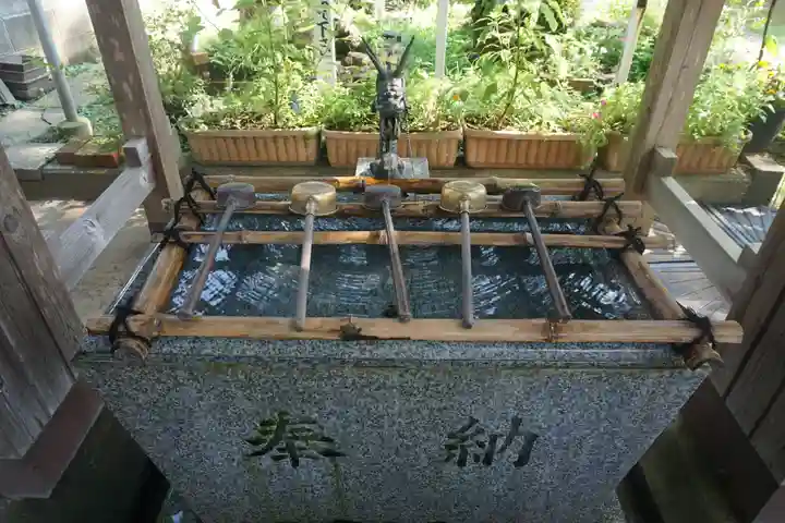 思金神社の手水舎