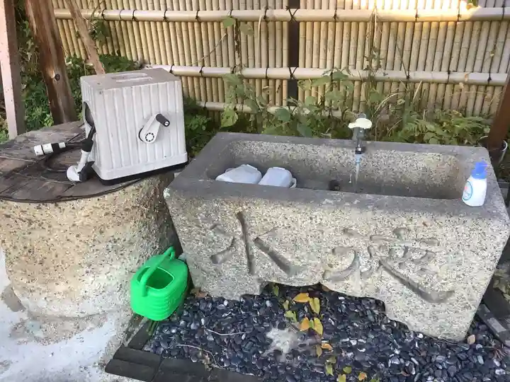 阿弥陀寺の手水舎