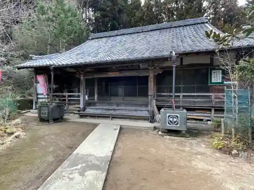 成覚寺の本殿・本堂