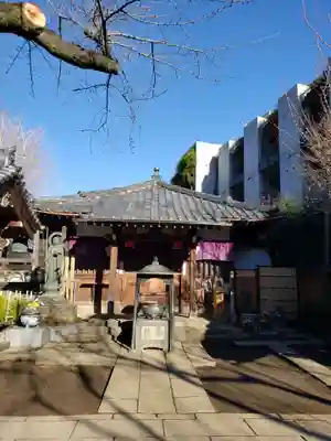 新井薬師(梅照院)の本殿・本堂