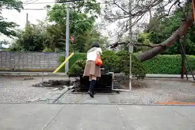 神明神社（江俣）の手水舎