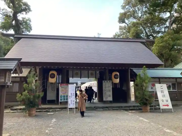 伊曽乃神社の山門・神門