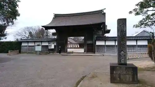 瑞龍寺の山門