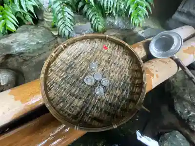 羽衣町厳島神社（関内厳島神社・横浜弁天）の{uncategorized: "未分類", other: "その他", undefined: "問題あり", building: "その他建物", grave: "お墓", sacred_gate: "鳥居", guardian: "狛犬", statue: "像", buddha: "仏像", history: "歴史", nature: "自然", garden: "庭園", animal: "動物", pagoda: "塔", temizu: "手水舎", mountain_gate: "山門・神門", sanctuary: "本殿・本堂", subordinate: "末社・摂社", art: "芸術", scenery: "景色", jizo: "地蔵", ema: "絵馬", goshuin: "御朱印", omikuji: "おみくじ", items: "授与品その他", amulet: "お守り", goshuincho: "御朱印帳", eats: "食事", festival: "お祭り", votive_dance: "神楽", shichigosan: "七五三参", wedding: "結婚式", experience: "体験その他", initially: "初詣", around: "周辺", anti_infection: "感染症対策"}