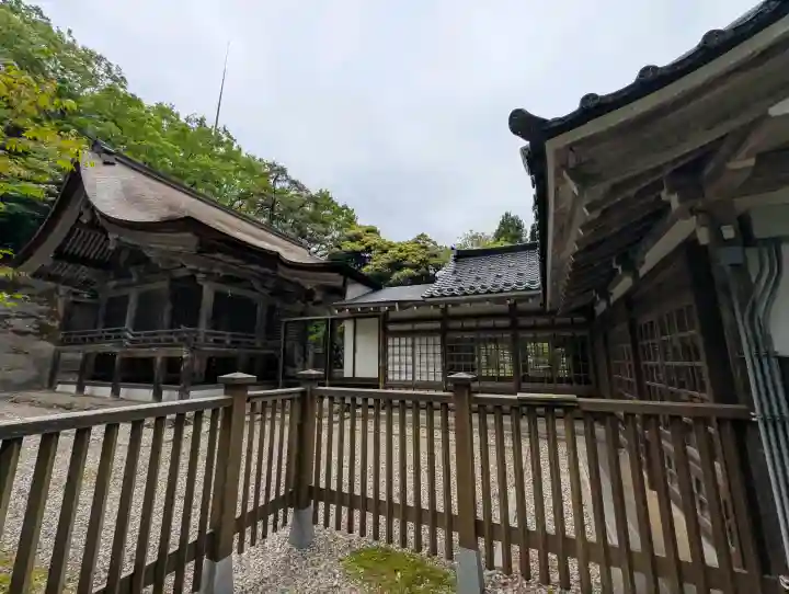 気多神社の{uncategorized: "未分類", other: "その他", undefined: "問題あり", building: "その他建物", grave: "お墓", sacred_gate: "鳥居", guardian: "狛犬", statue: "像", buddha: "仏像", history: "歴史", nature: "自然", garden: "庭園", animal: "動物", pagoda: "塔", temizu: "手水舎", mountain_gate: "山門・神門", sanctuary: "本殿・本堂", subordinate: "末社・摂社", art: "芸術", scenery: "景色", jizo: "地蔵", ema: "絵馬", goshuin: "御朱印", omikuji: "おみくじ", items: "授与品その他", amulet: "お守り", goshuincho: "御朱印帳", eats: "食事", festival: "お祭り", votive_dance: "神楽", shichigosan: "七五三参", wedding: "結婚式", experience: "体験その他", initially: "初詣", around: "周辺", anti_infection: "感染症対策"}