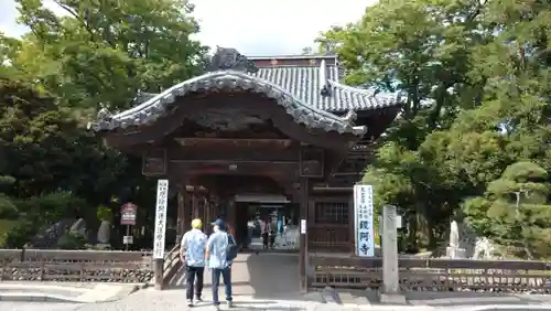鑁阿寺の山門・神門