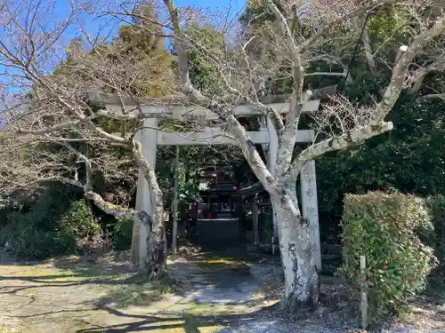 布施神社の鳥居