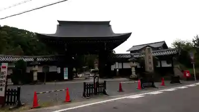 京都乃木神社の山門・神門