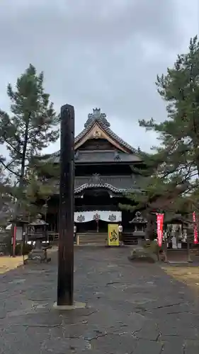 信濃國分寺の本殿・本堂
