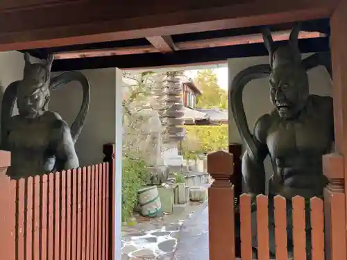 掎鹿寺の山門・神門