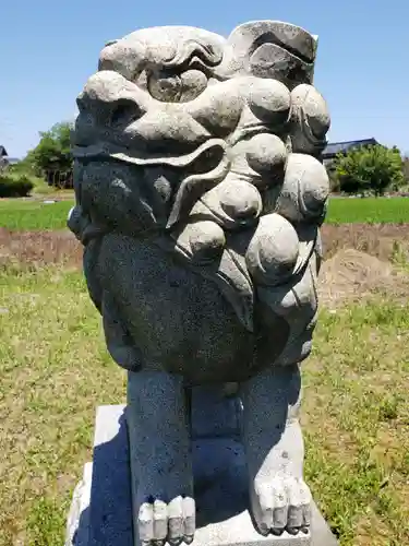 家栄神社の狛犬