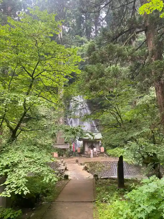 出羽神社(出羽三山神社)~三神合祭殿~(山形県)