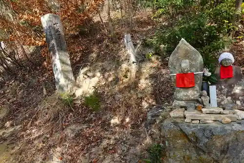 中山寺奥之院の地蔵