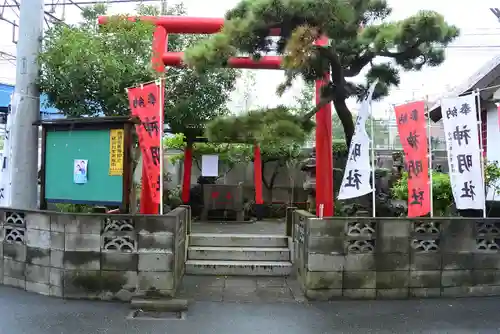 神明社の鳥居