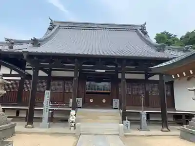 国分寺の本殿・本堂