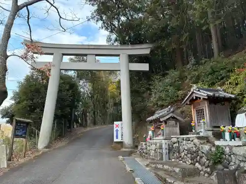 神峯山寺の{uncategorized: "未分類", other: "その他", undefined: "問題あり", building: "その他建物", grave: "お墓", sacred_gate: "鳥居", guardian: "狛犬", statue: "像", buddha: "仏像", history: "歴史", nature: "自然", garden: "庭園", animal: "動物", pagoda: "塔", temizu: "手水舎", mountain_gate: "山門・神門", sanctuary: "本殿・本堂", subordinate: "末社・摂社", art: "芸術", scenery: "景色", jizo: "地蔵", ema: "絵馬", goshuin: "御朱印", omikuji: "おみくじ", items: "授与品その他", amulet: "お守り", goshuincho: "御朱印帳", eats: "食事", festival: "お祭り", votive_dance: "神楽", shichigosan: "七五三参", wedding: "結婚式", experience: "体験その他", initially: "初詣", around: "周辺", anti_infection: "感染症対策"}