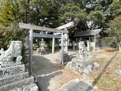 魚海神社の鳥居