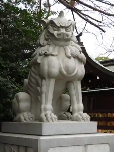 寒川神社の狛犬