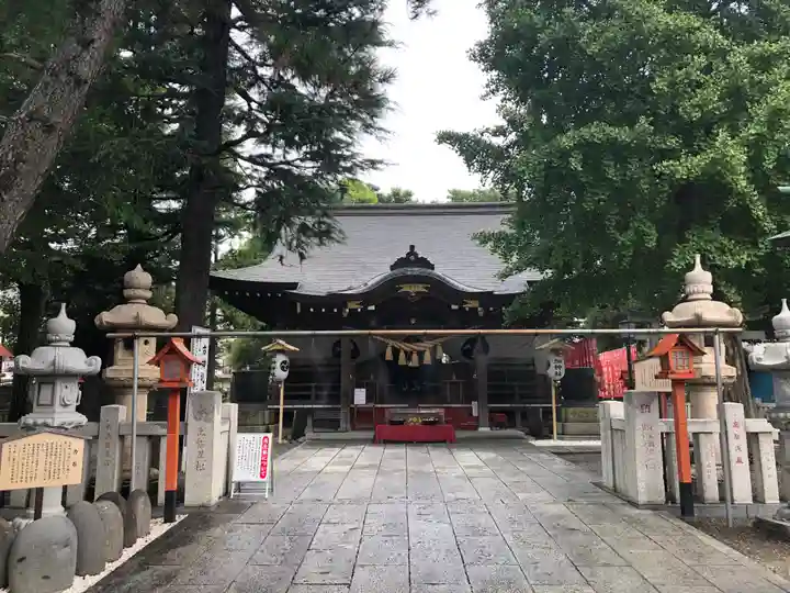 草加神社の本殿・本堂