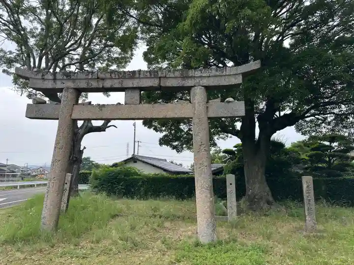 伊加奈志神社の鳥居