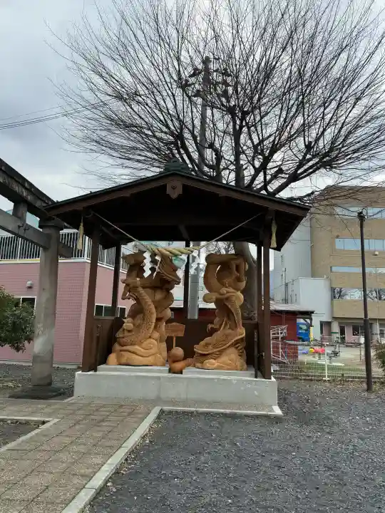 諏訪神社の{uncategorized: "未分類", other: "その他", undefined: "問題あり", building: "その他建物", grave: "お墓", sacred_gate: "鳥居", guardian: "狛犬", statue: "像", buddha: "仏像", history: "歴史", nature: "自然", garden: "庭園", animal: "動物", pagoda: "塔", temizu: "手水舎", mountain_gate: "山門・神門", sanctuary: "本殿・本堂", subordinate: "末社・摂社", art: "芸術", scenery: "景色", jizo: "地蔵", ema: "絵馬", goshuin: "御朱印", omikuji: "おみくじ", items: "授与品その他", amulet: "お守り", goshuincho: "御朱印帳", eats: "食事", festival: "お祭り", votive_dance: "神楽", shichigosan: "七五三参", wedding: "結婚式", experience: "体験その他", initially: "初詣", around: "周辺", anti_infection: "感染症対策"}