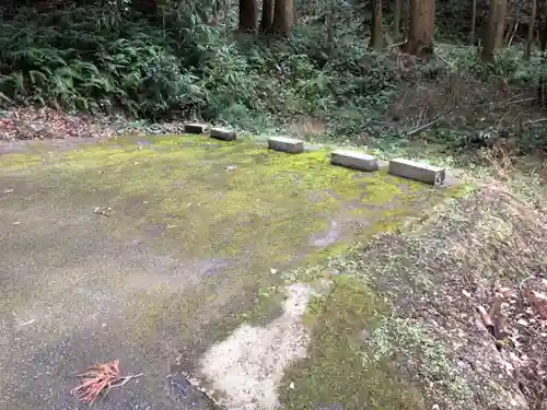 比都佐神社の建物その他