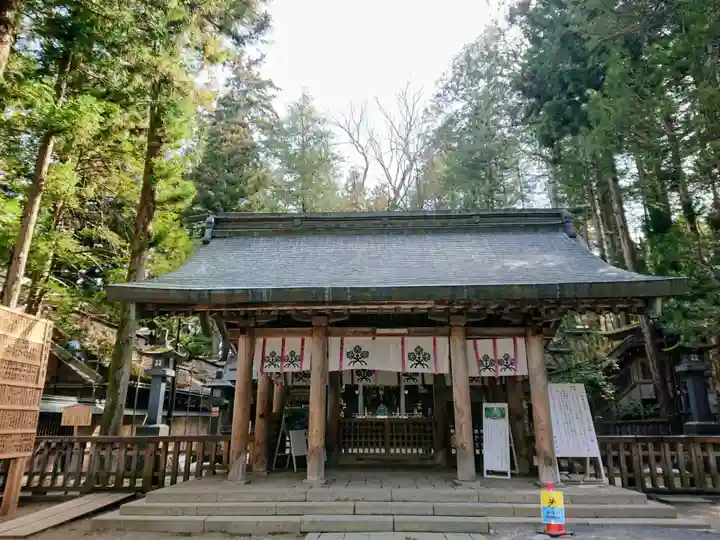 諏訪大社の本殿・本堂