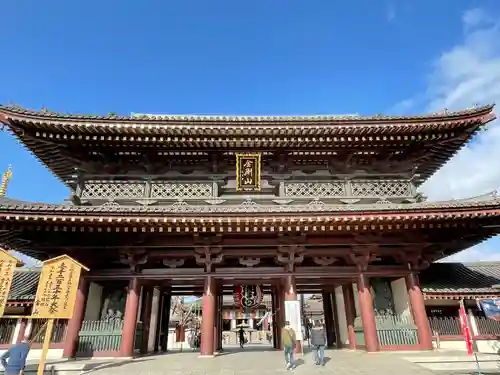 川崎大師（平間寺）の山門・神門