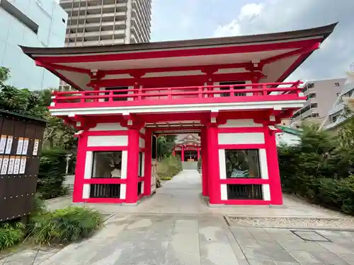 成子天神社の山門