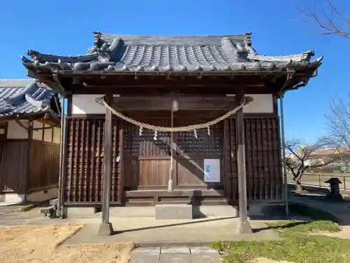 田中神社の本殿