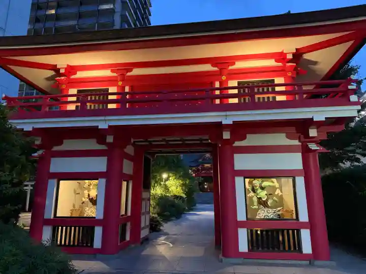 成子天神社の{uncategorized: "未分類", other: "その他", undefined: "問題あり", building: "その他建物", grave: "お墓", sacred_gate: "鳥居", guardian: "狛犬", statue: "像", buddha: "仏像", history: "歴史", nature: "自然", garden: "庭園", animal: "動物", pagoda: "塔", temizu: "手水舎", mountain_gate: "山門・神門", sanctuary: "本殿・本堂", subordinate: "末社・摂社", art: "芸術", scenery: "景色", jizo: "地蔵", ema: "絵馬", goshuin: "御朱印", omikuji: "おみくじ", items: "授与品その他", amulet: "お守り", goshuincho: "御朱印帳", eats: "食事", festival: "お祭り", votive_dance: "神楽", shichigosan: "七五三参", wedding: "結婚式", experience: "体験その他", initially: "初詣", around: "周辺", anti_infection: "感染症対策"}